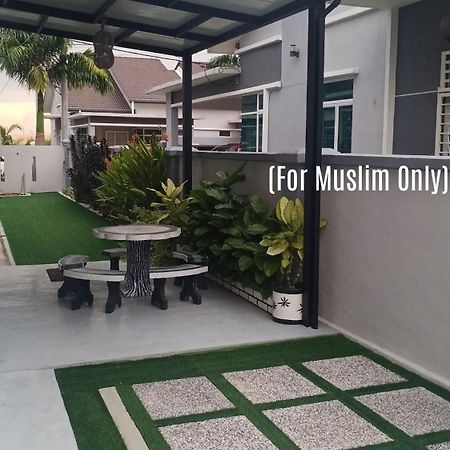 Illa Bella Homestay Jasin מראה חיצוני תמונה